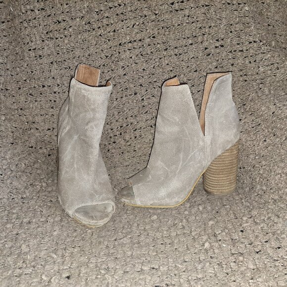 JEFFREY CAMPBELL-Oath Tan Suede Peep Toe Cutout Booties-Sz 7.5-Near Mint - Picture 1 of 8